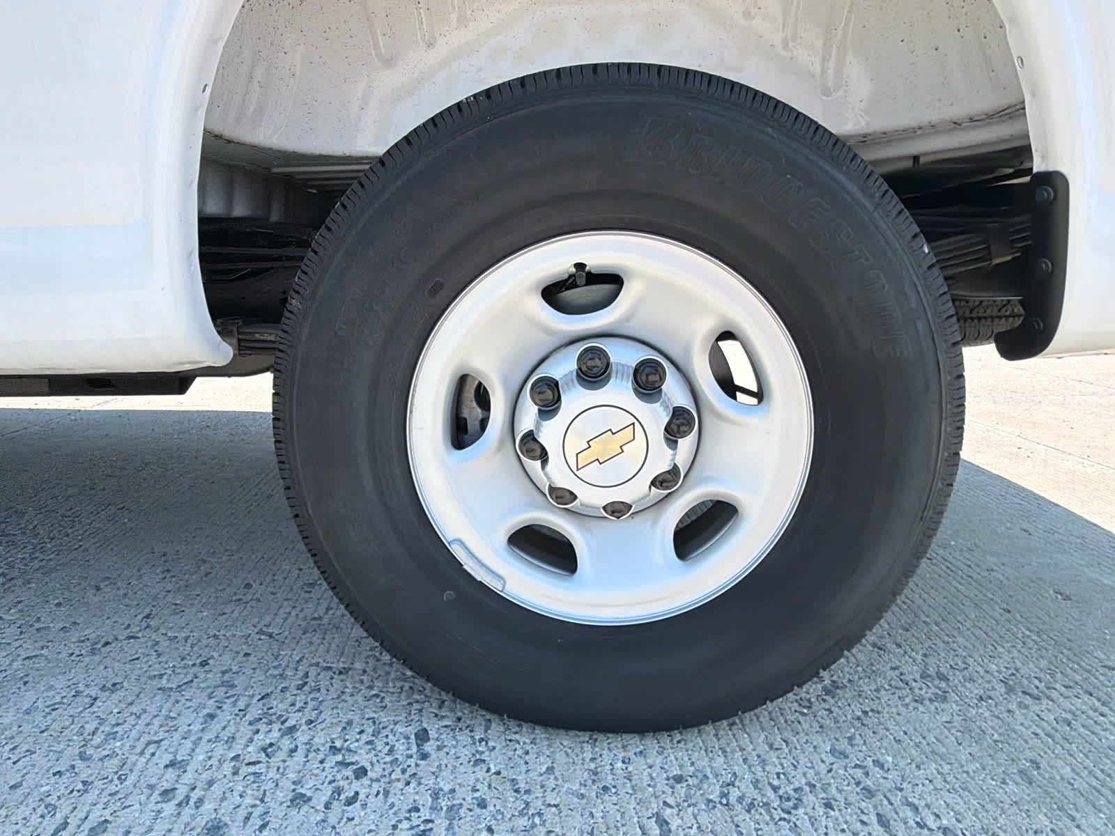 2025 Chevrolet Express Cargo WT