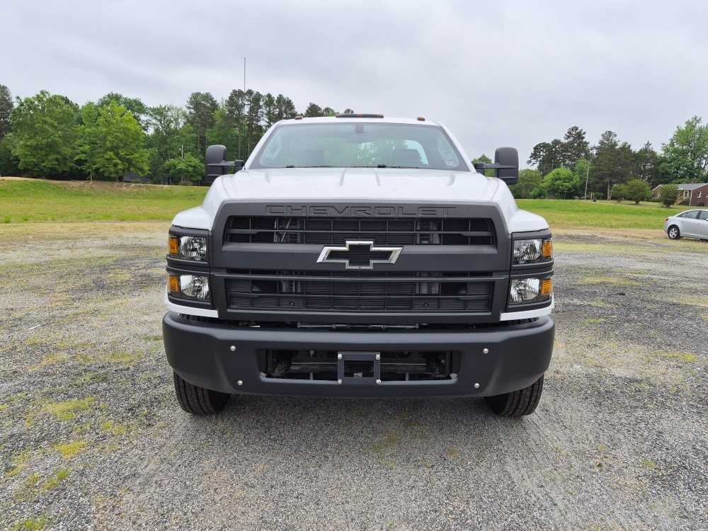2023 Chevrolet Silverado 5500 HD Work Truck