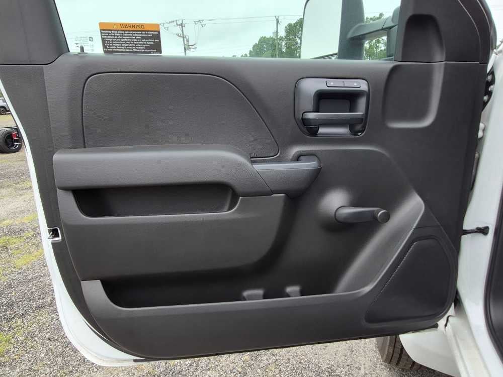 2023 Chevrolet Silverado 5500 HD Work Truck