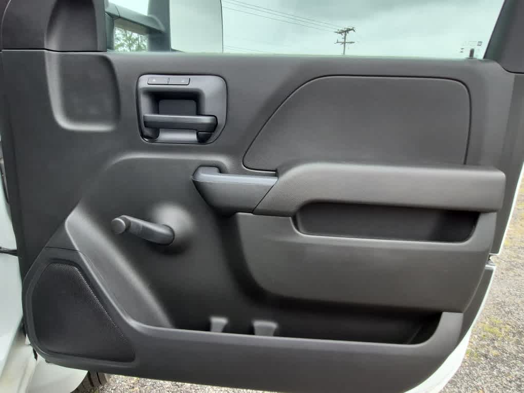 2023 Chevrolet Silverado 5500 HD Work Truck