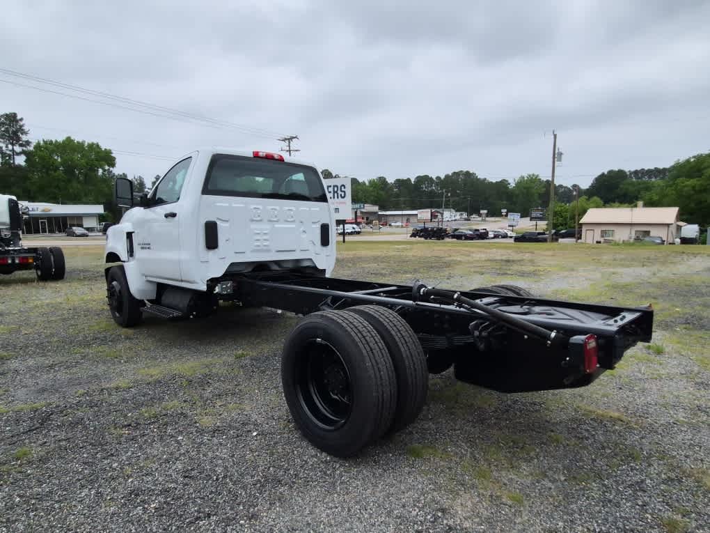 2023 Chevrolet Silverado 5500 HD Work Truck