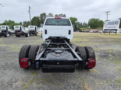 2023 Chevrolet Silverado 5500 HD Work Truck