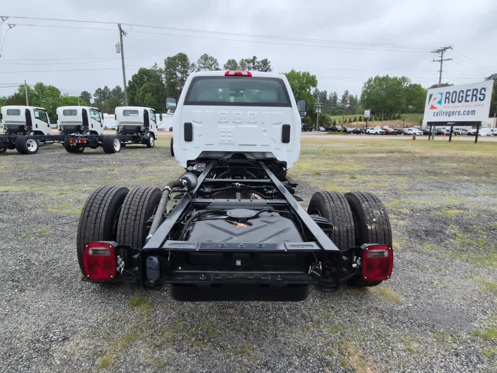2023 Chevrolet Silverado 5500 HD Work Truck