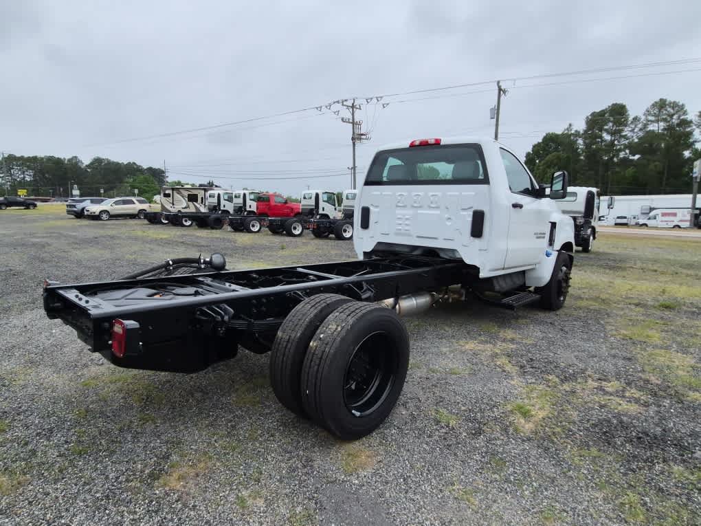 2023 Chevrolet Silverado 5500 HD Work Truck
