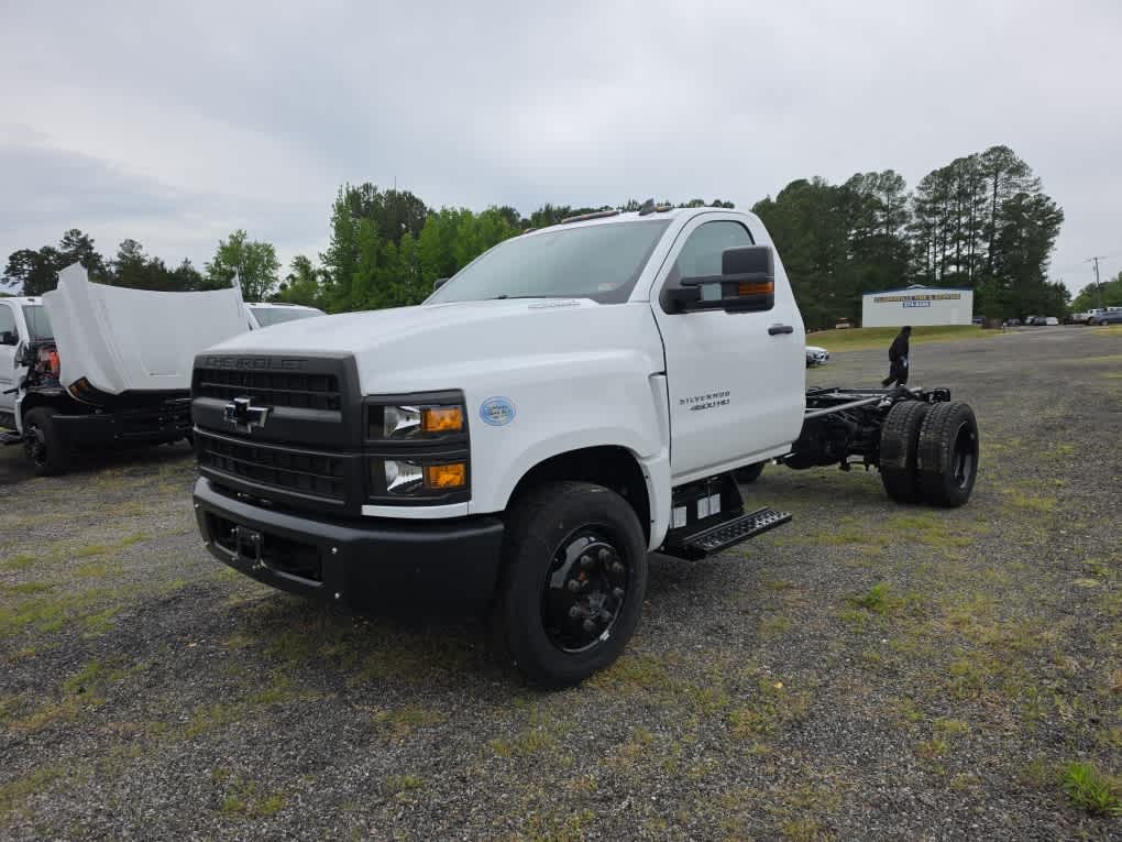 2023 Chevrolet Silverado 4500 HD Work Truck
