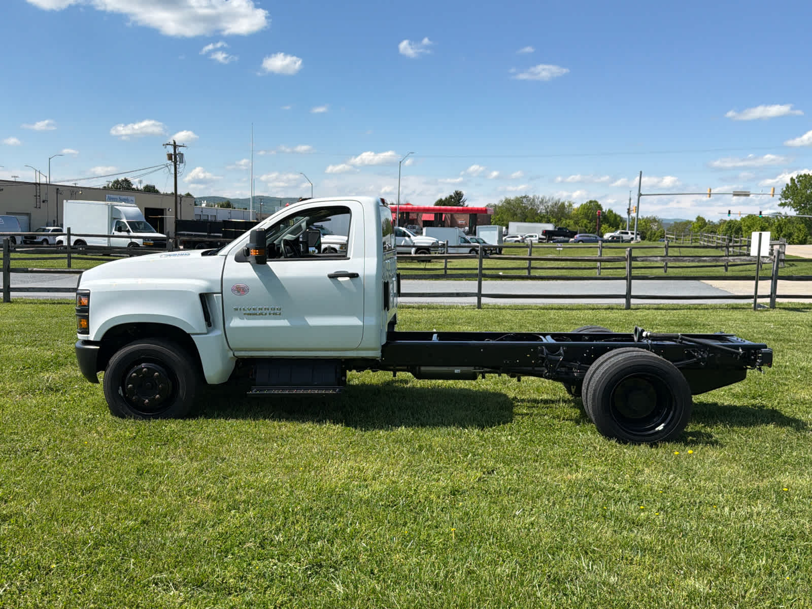 2023 Chevrolet Silverado 4500 HD Work Truck