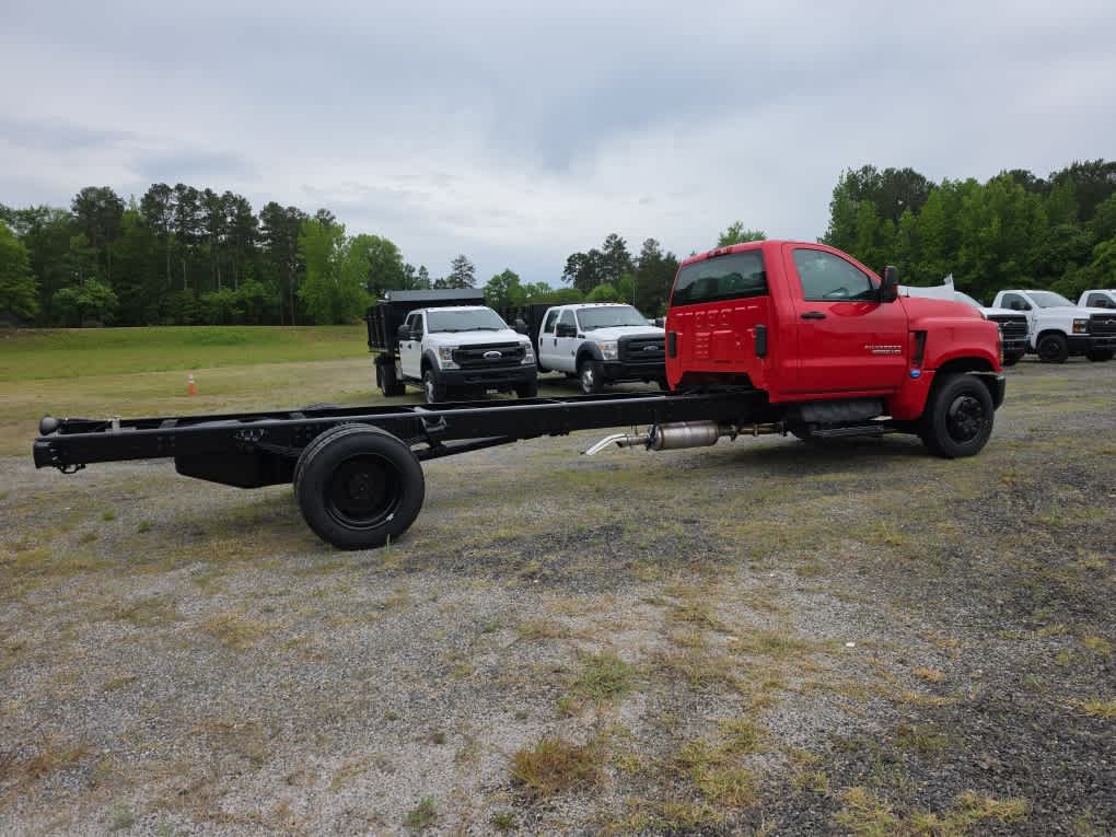 2023 Chevrolet Silverado 6500 HD Work Truck