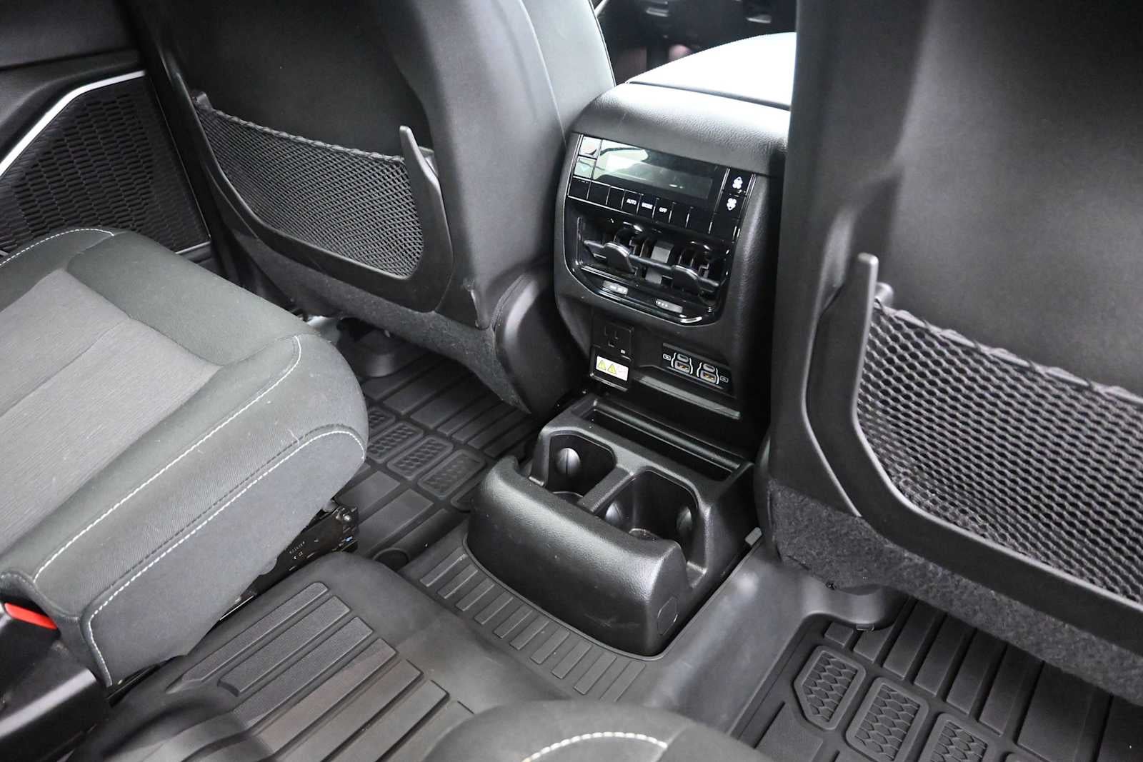 2022 Jeep Grand Cherokee L Laredo
