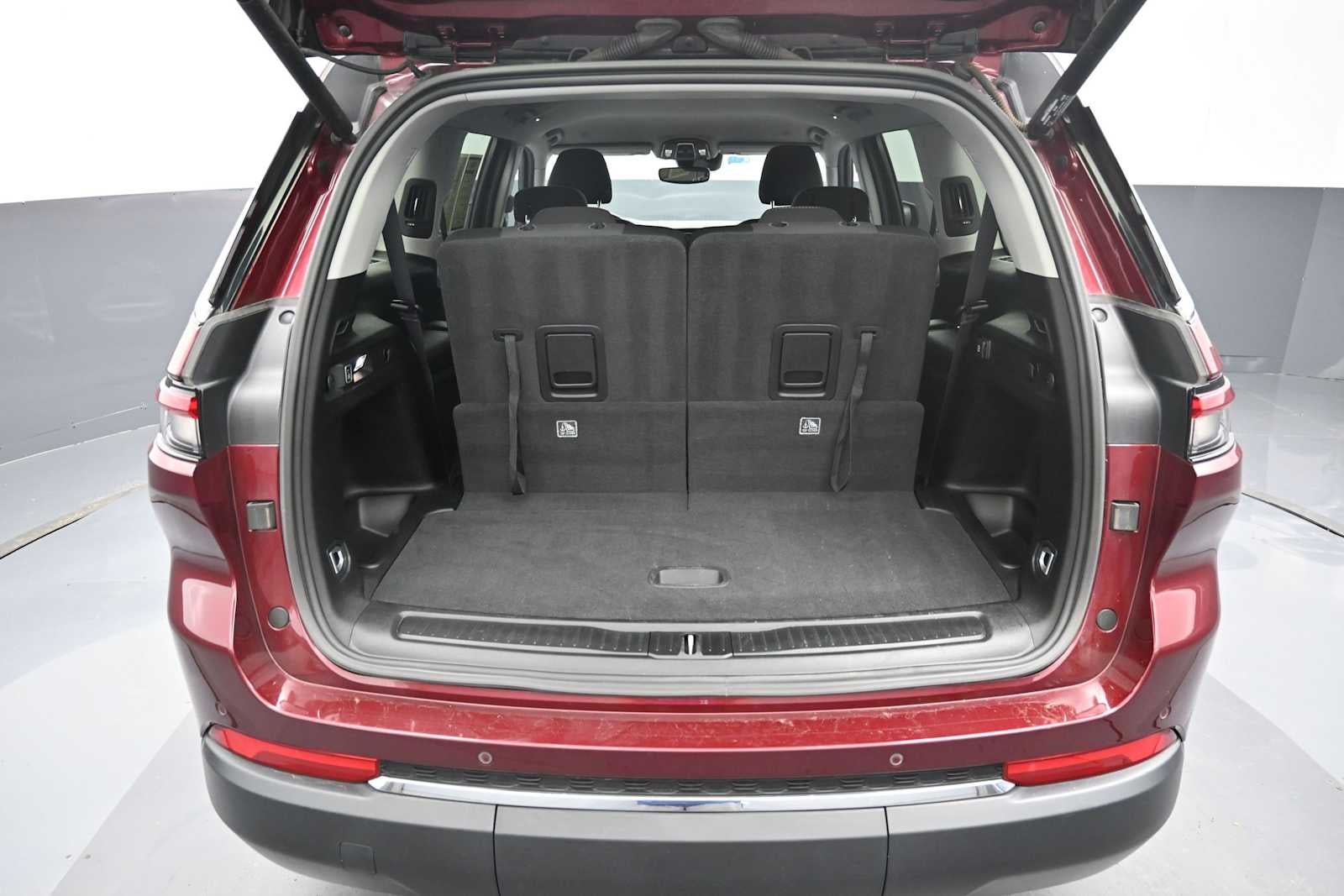 2022 Jeep Grand Cherokee L Laredo