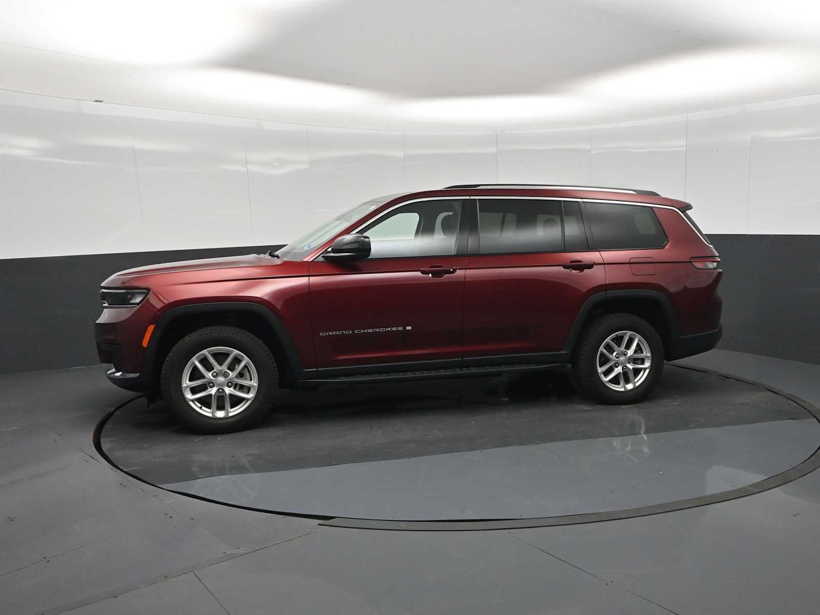 2022 Jeep Grand Cherokee L Laredo