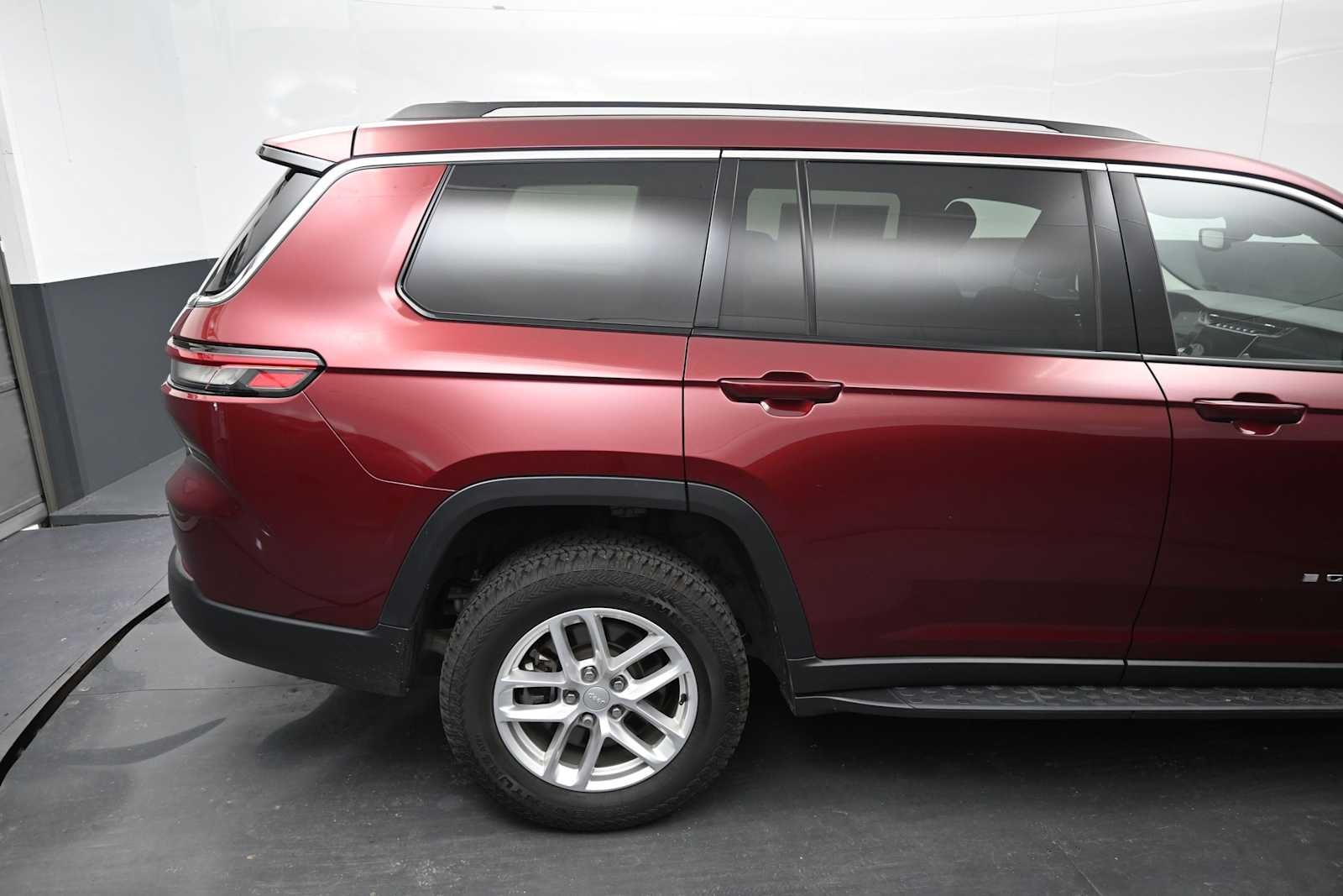 2022 Jeep Grand Cherokee L Laredo