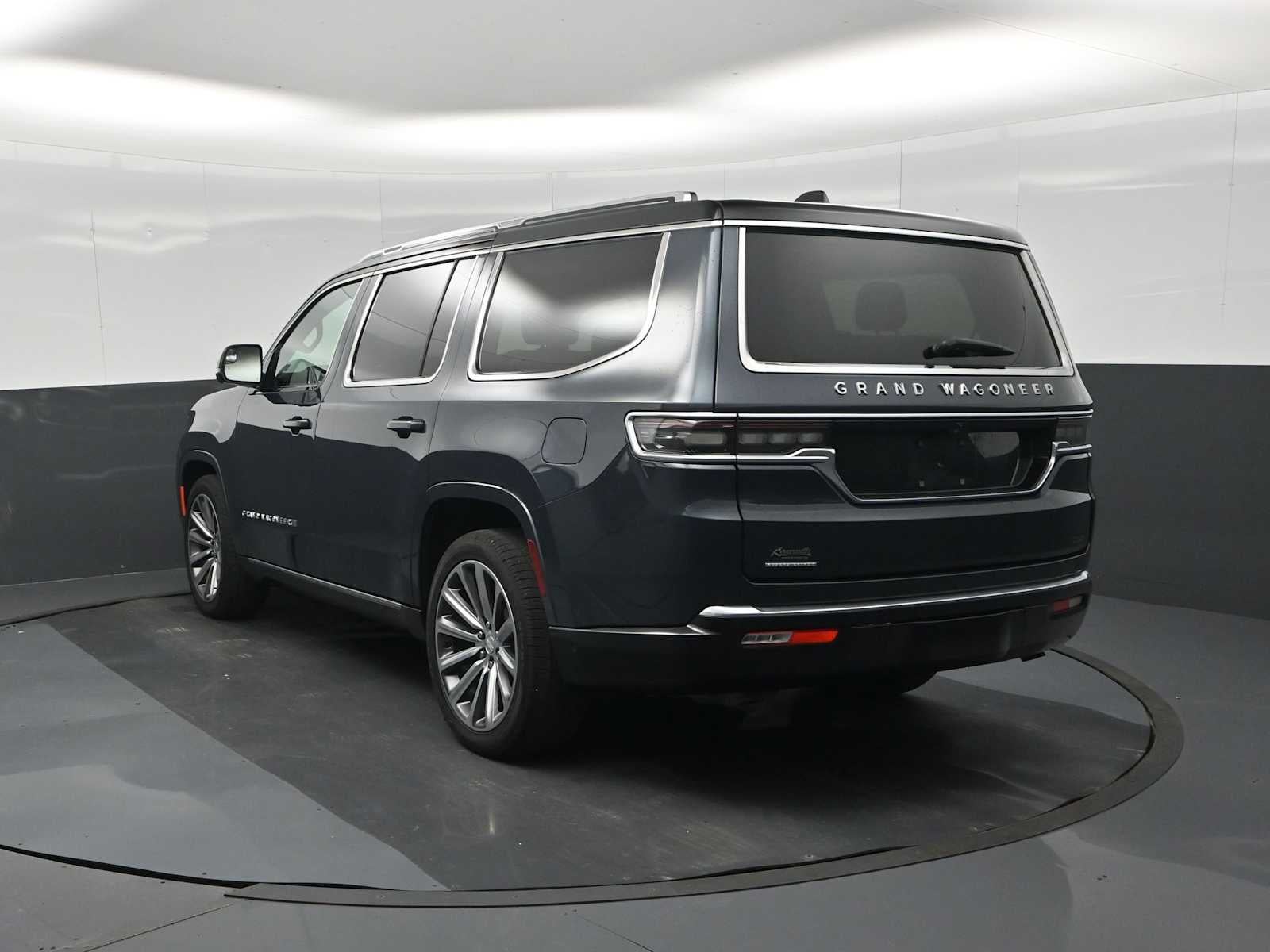 2023 Jeep Grand Wagoneer Base