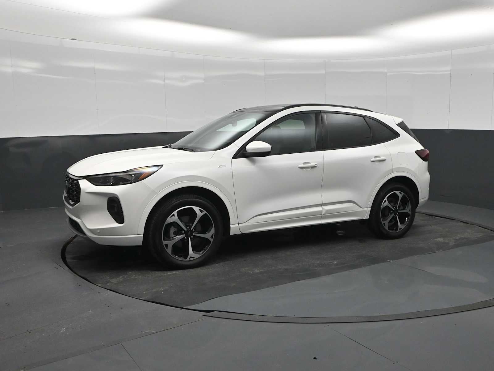 2025 Ford Escape ST-Line Elite