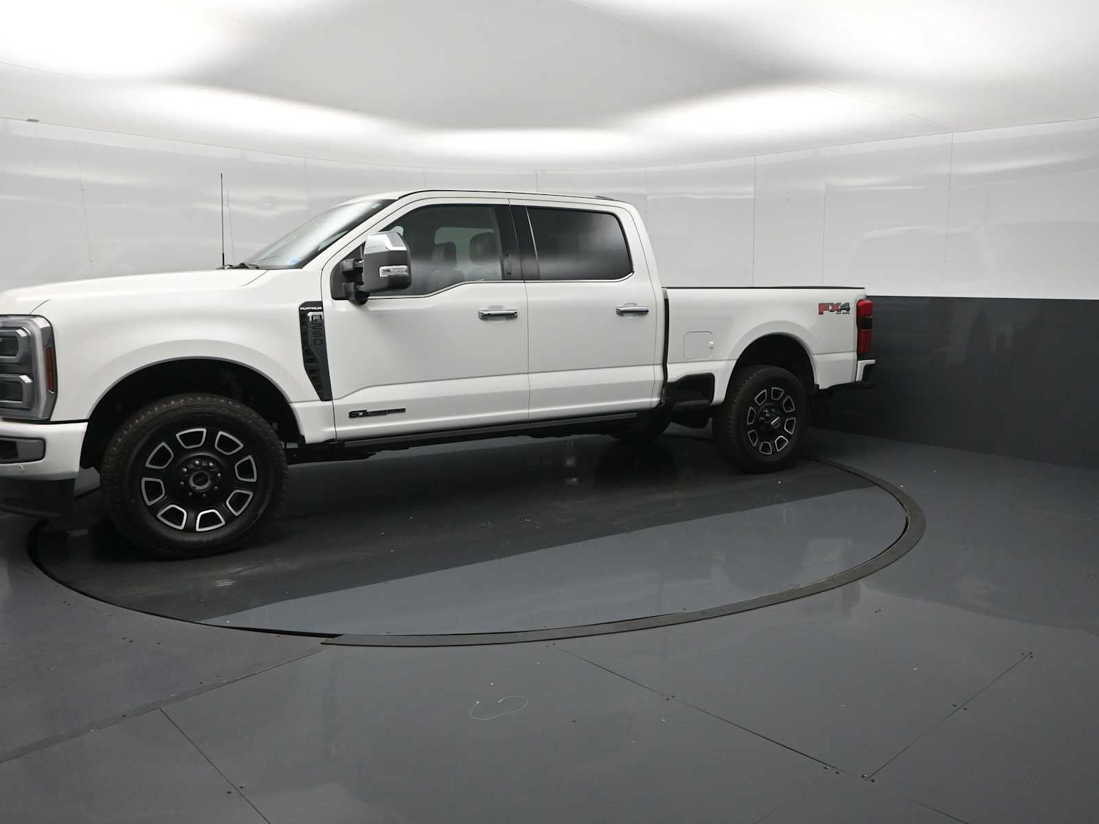 2024 Ford Super Duty F-250 Pickup Platinum