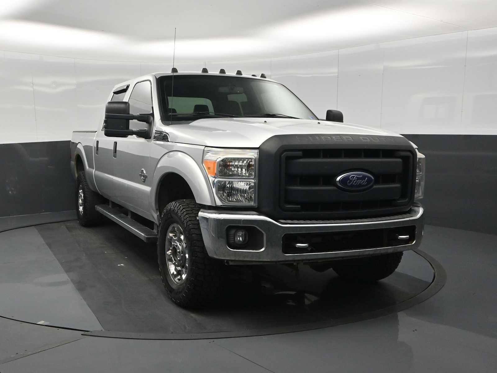 2015 Ford Super Duty F-350 SRW Pickup XLT