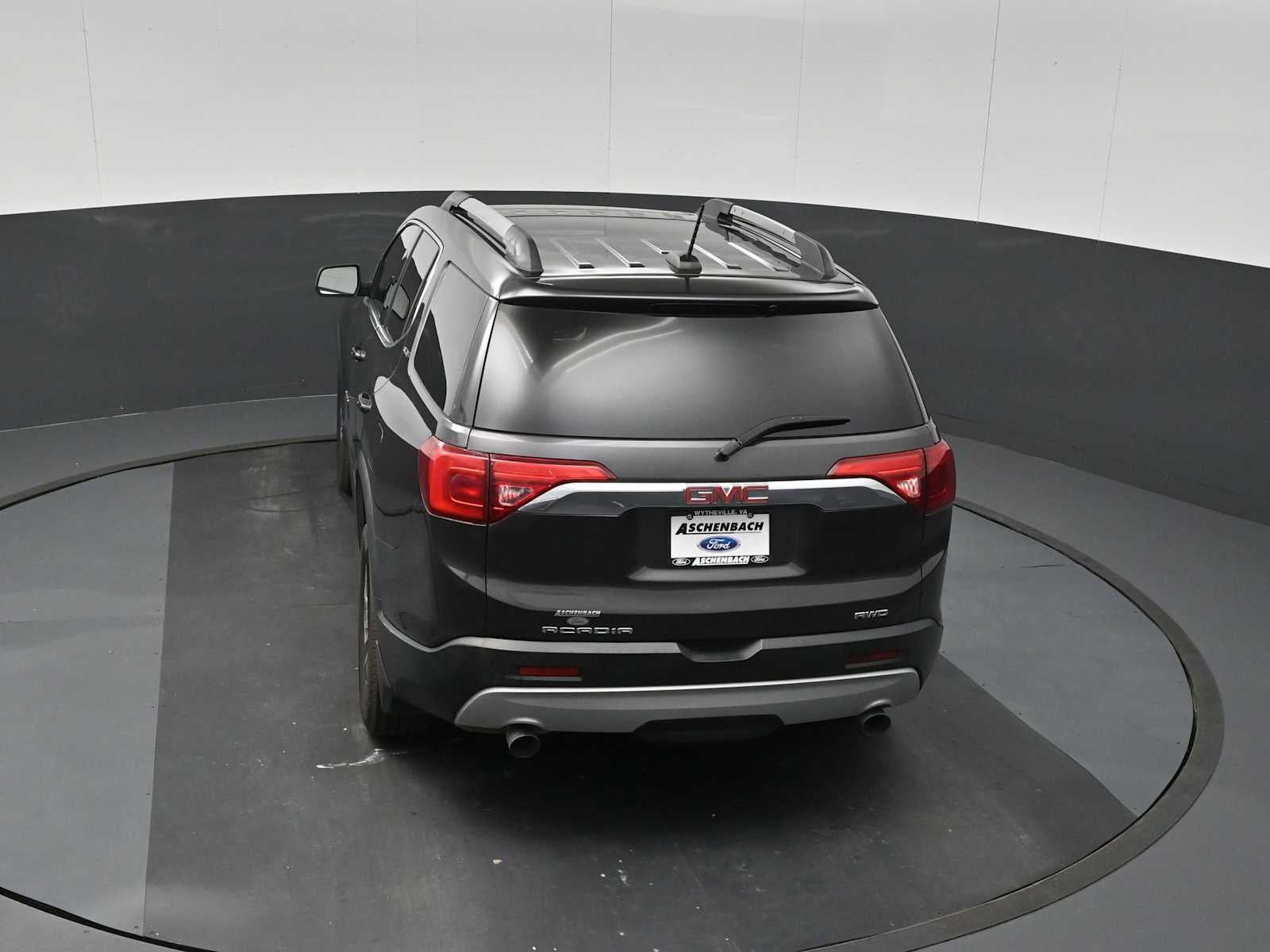 2017 GMC Acadia SLE