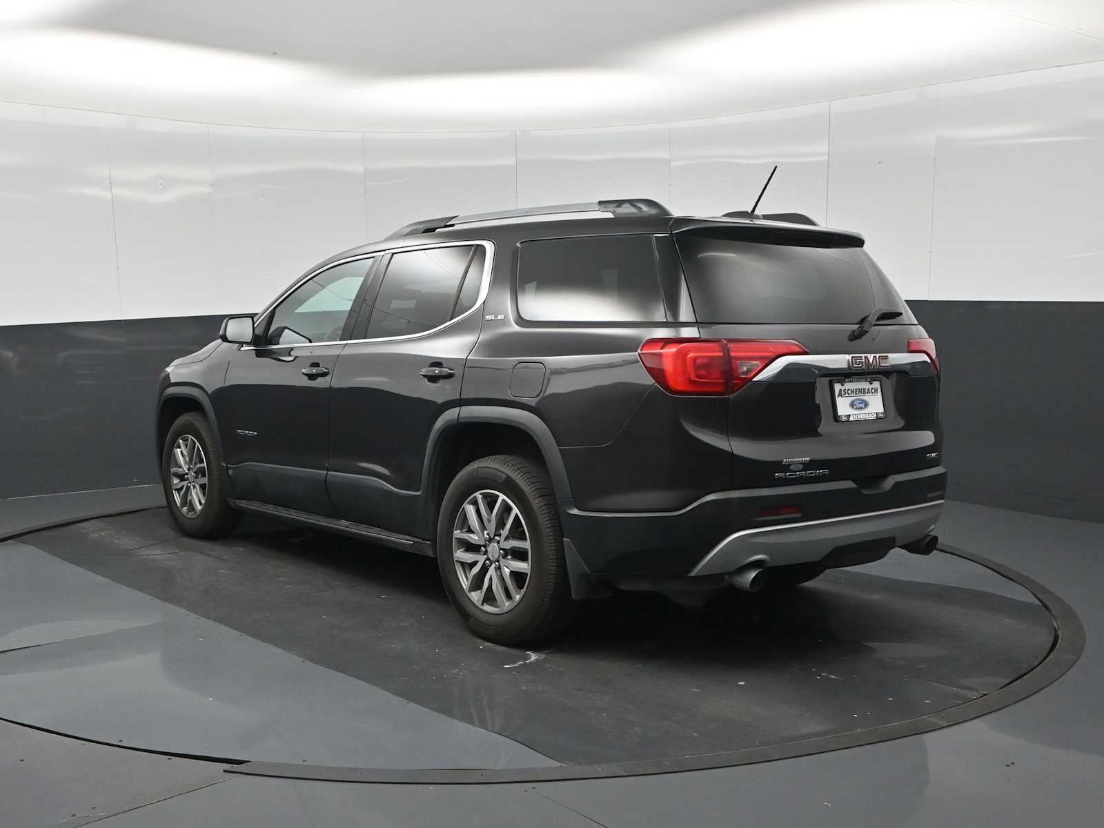 2017 GMC Acadia SLE