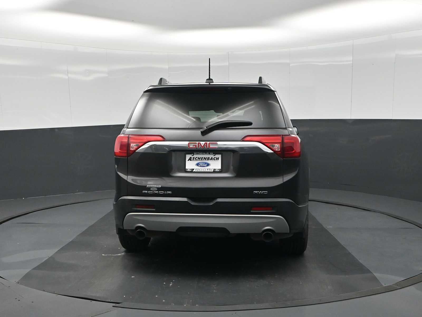2017 GMC Acadia SLE