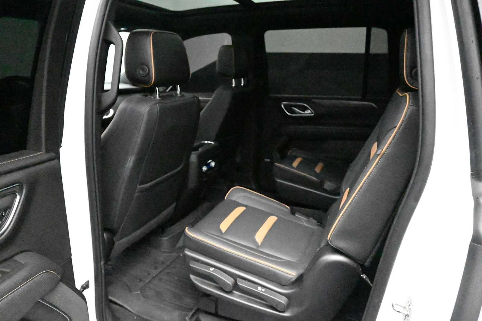 2022 GMC Yukon XL AT4