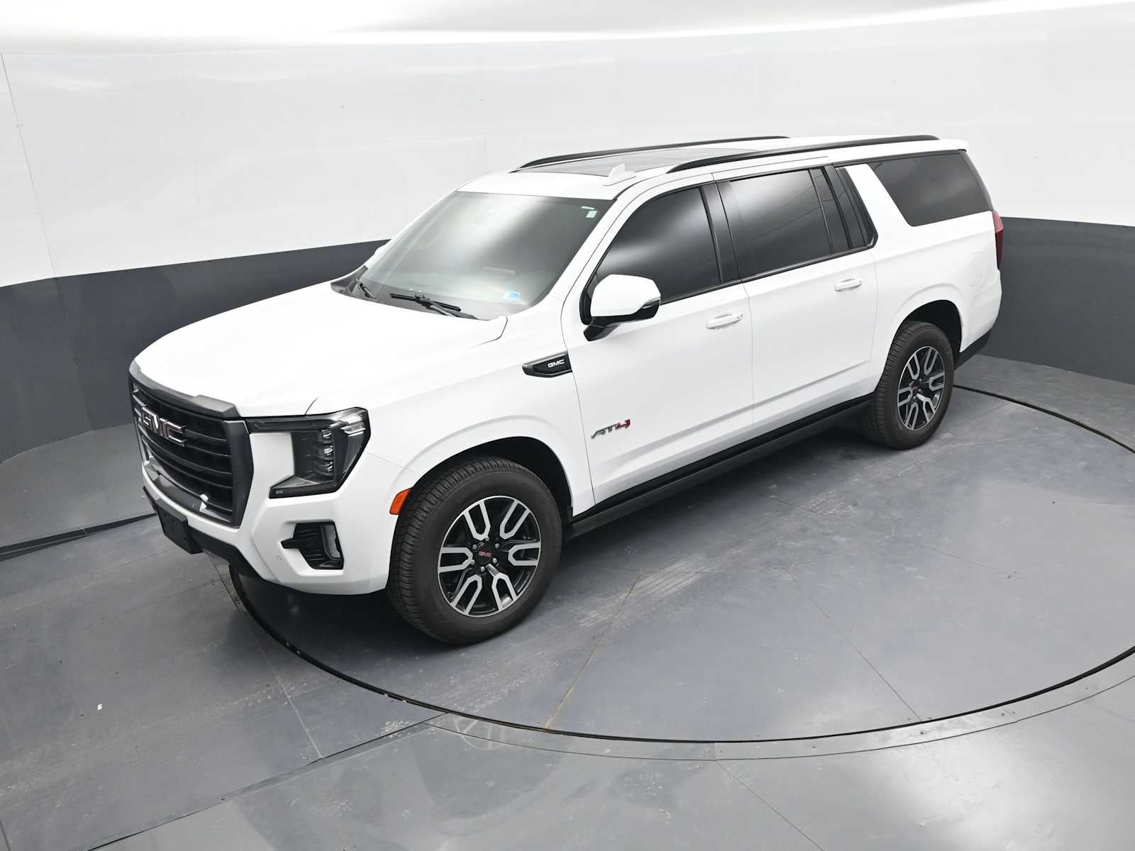 2022 GMC Yukon XL AT4