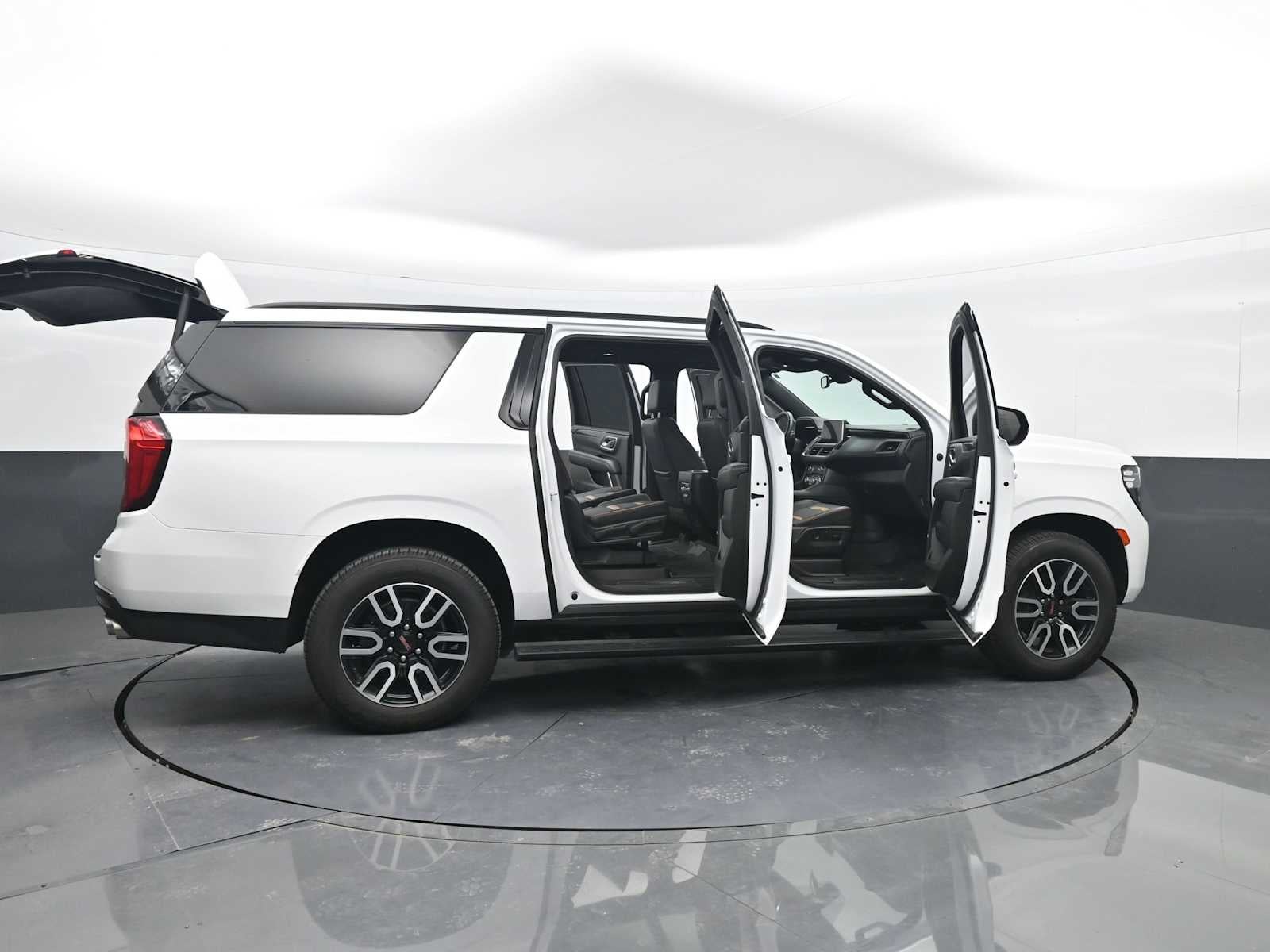 2022 GMC Yukon XL AT4