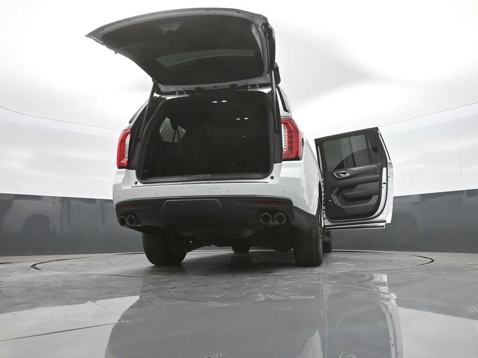 2022 GMC Yukon XL AT4