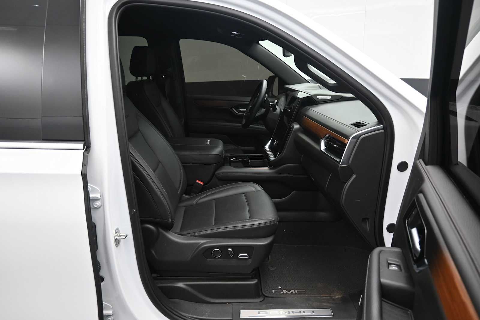 2025 GMC Yukon XL Denali Denali