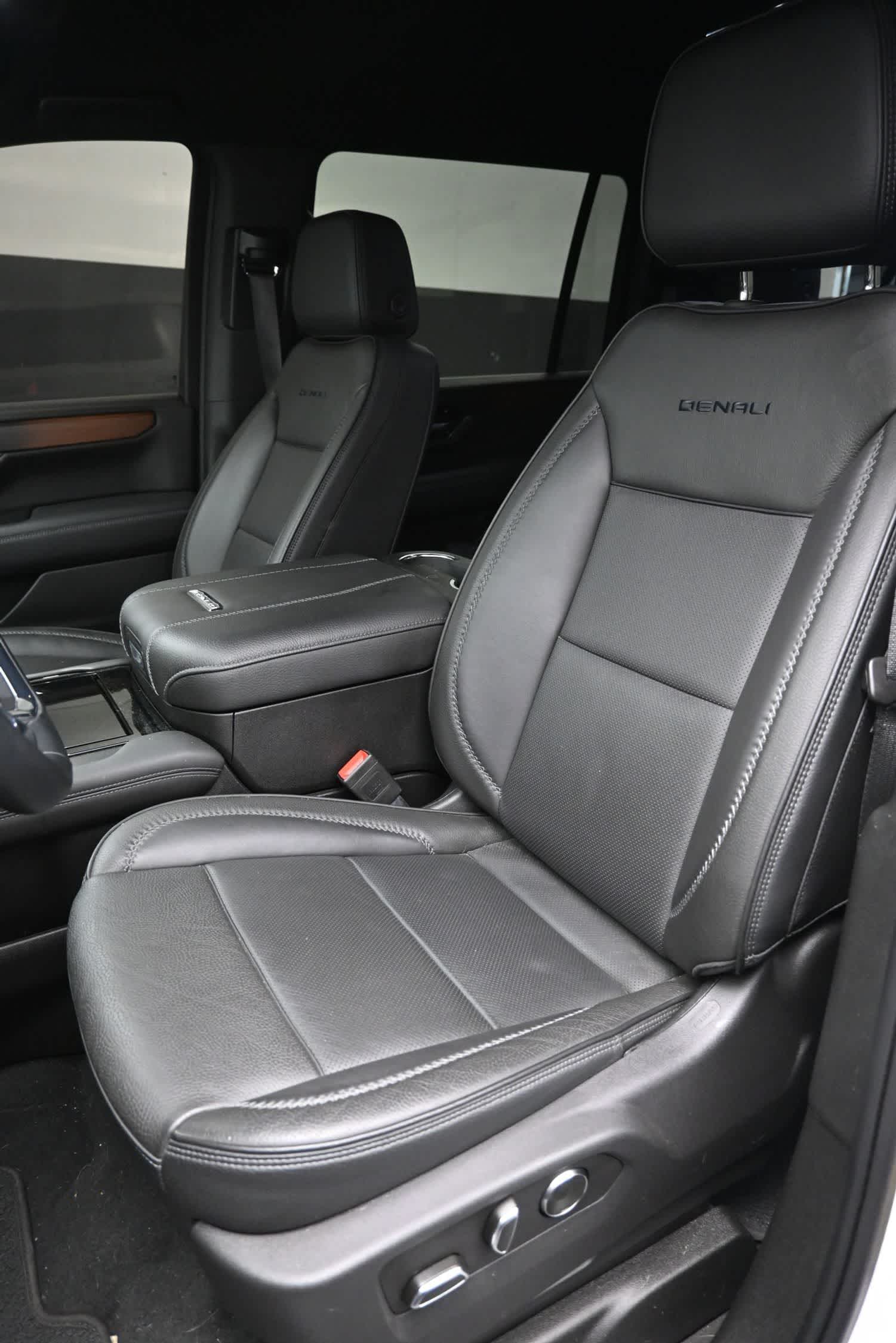 2025 GMC Yukon XL Denali Denali