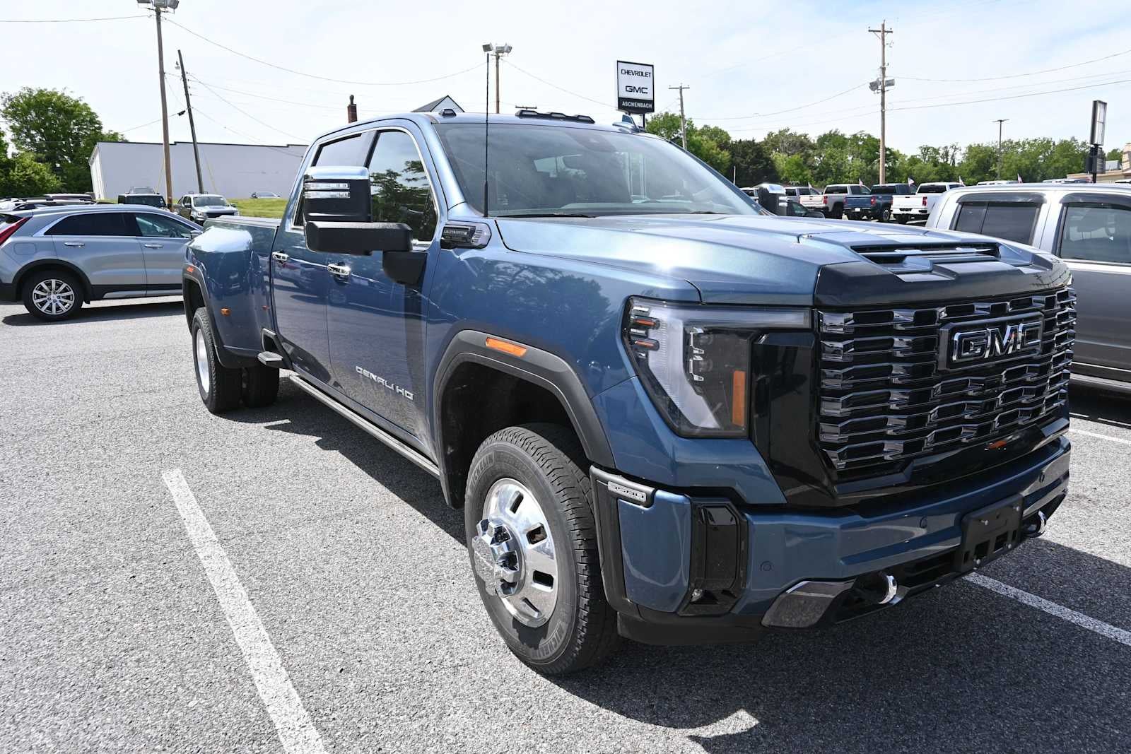2025 GMC Sierra 3500HD Denali Ultimate