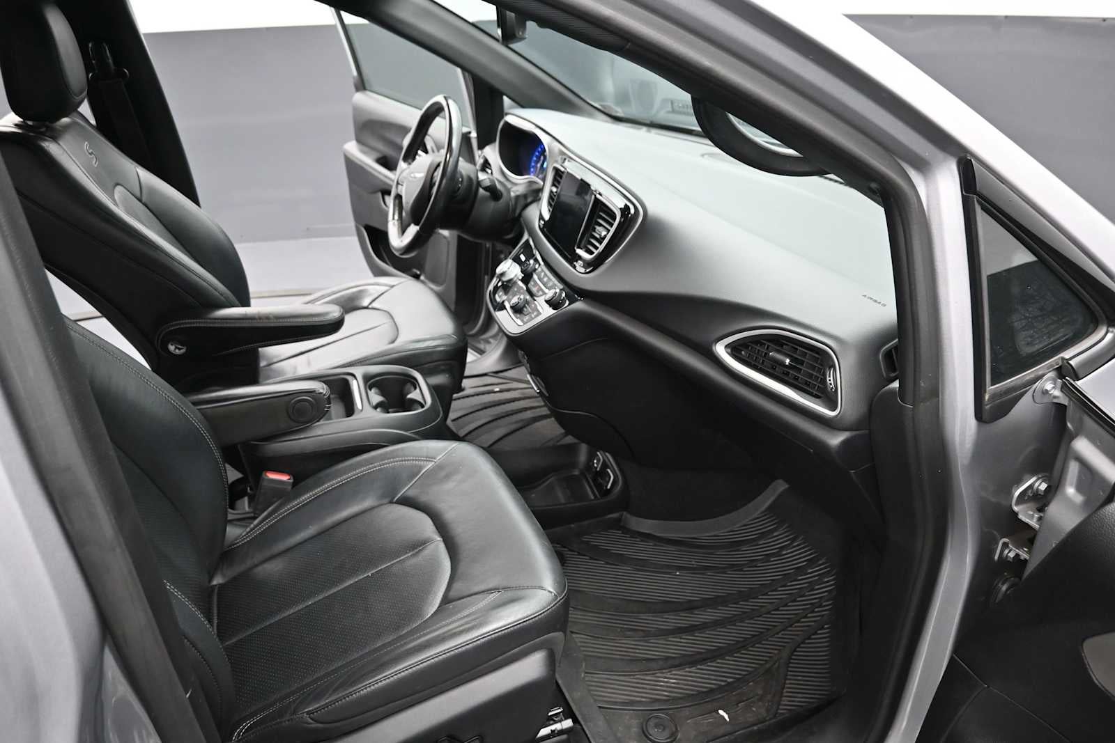 2020 Chrysler Pacifica Launch Edition