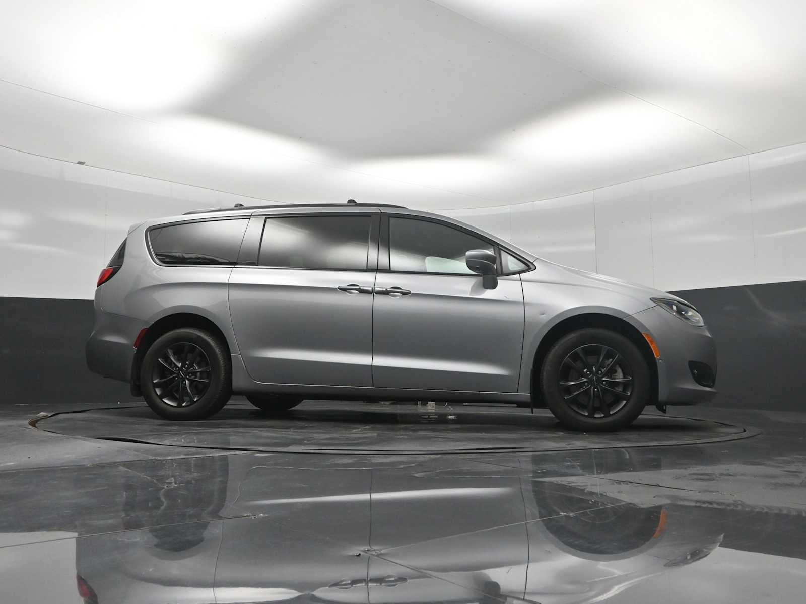2020 Chrysler Pacifica Launch Edition