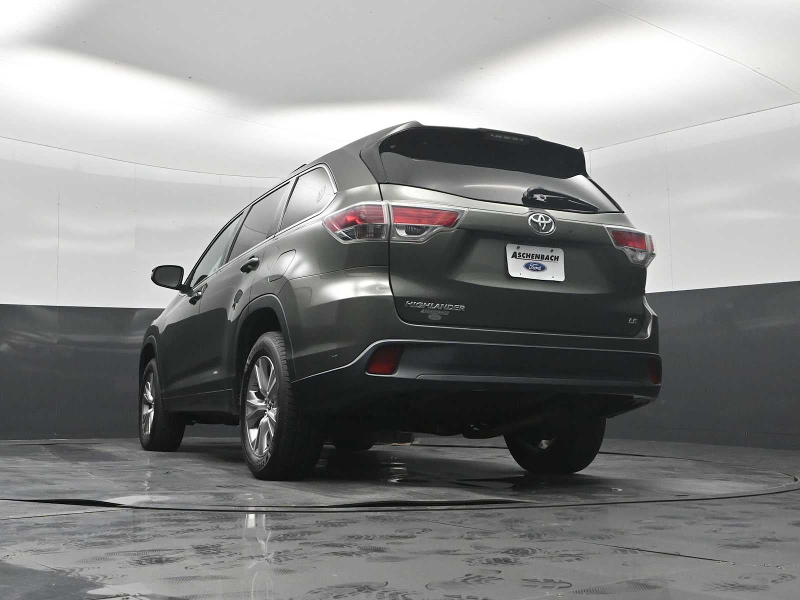 2016 Toyota Highlander LE