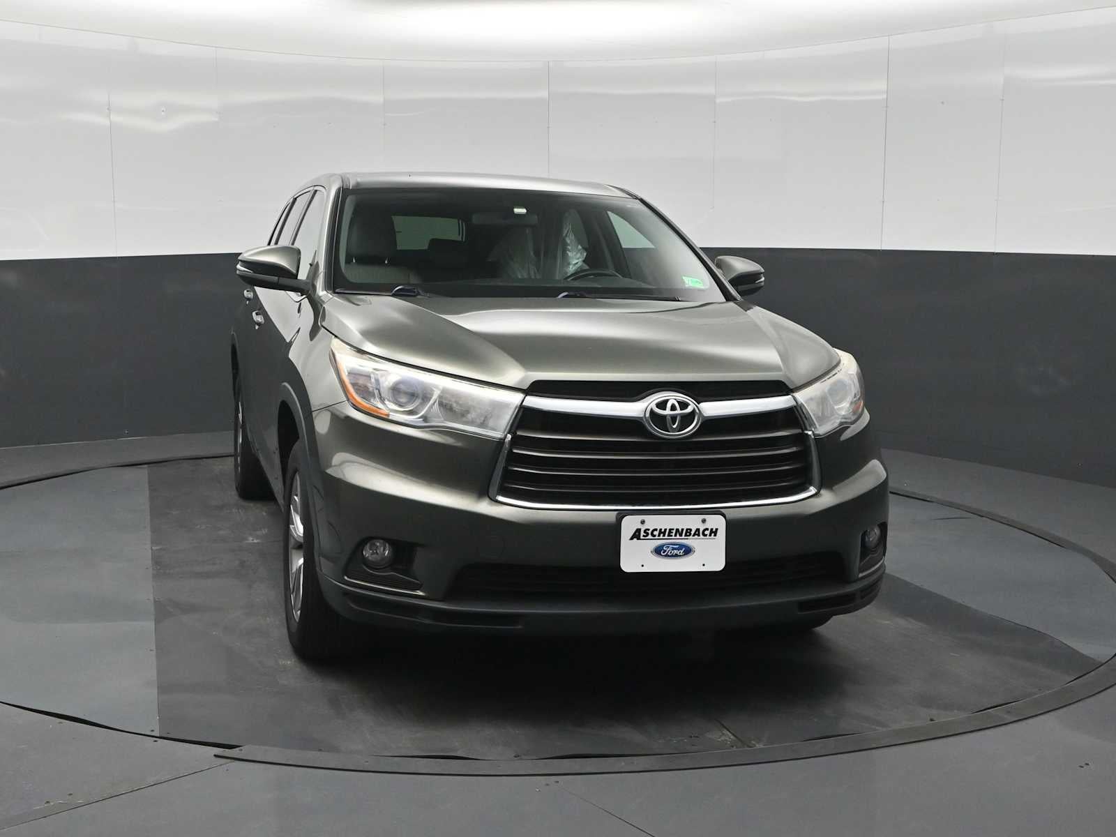 2016 Toyota Highlander LE