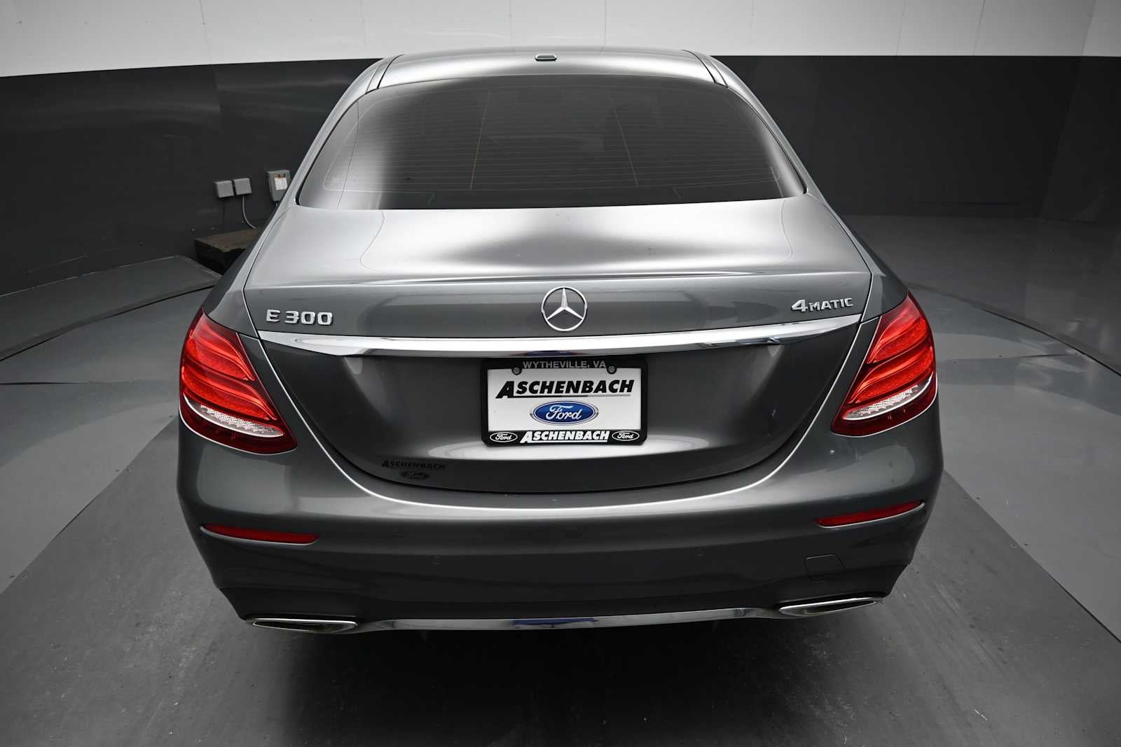 2019 Mercedes-Benz E 300 E 300