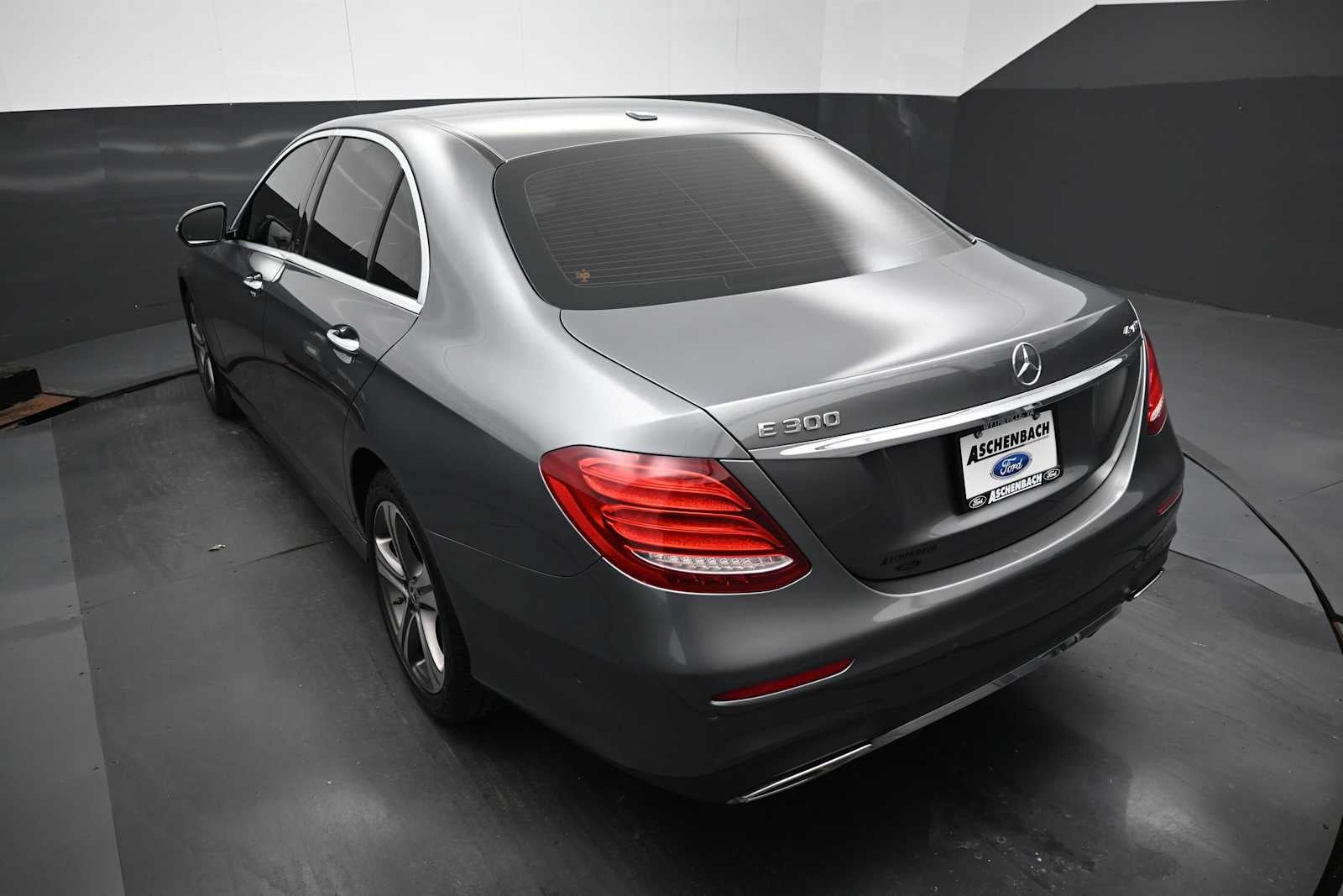 2019 Mercedes-Benz E 300 E 300