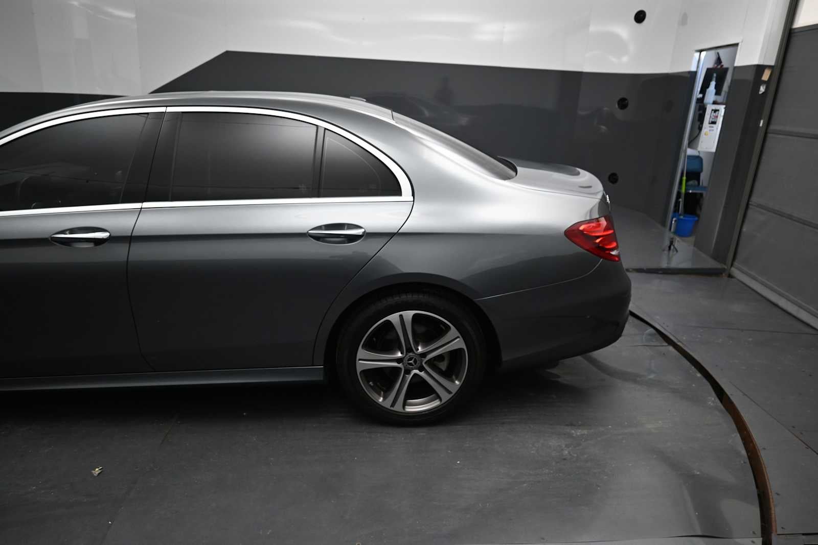 2019 Mercedes-Benz E 300 E 300