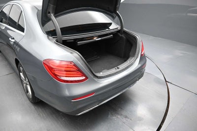 2019 Mercedes-Benz E 300 E 300
