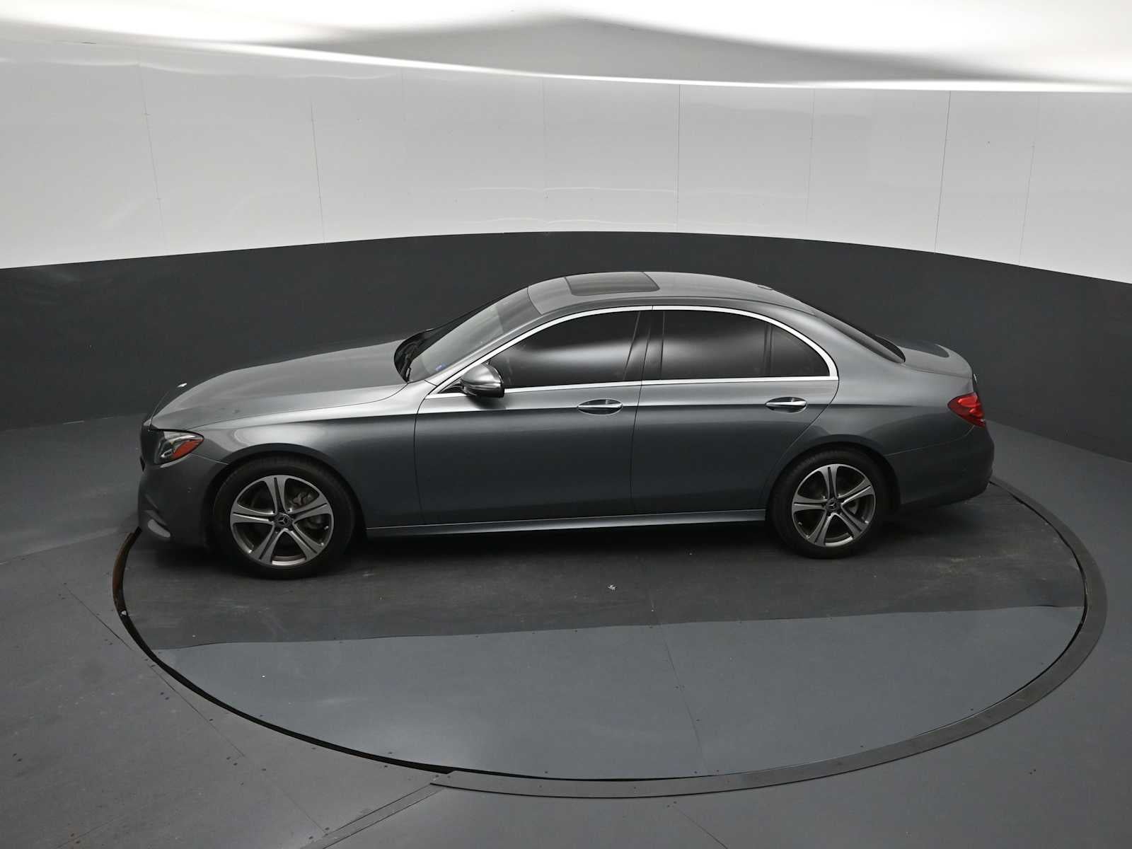 2019 Mercedes-Benz E 300 E 300