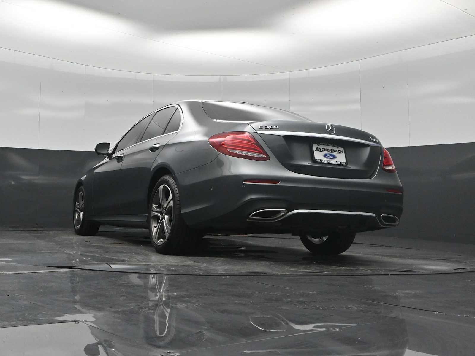 2019 Mercedes-Benz E 300 E 300