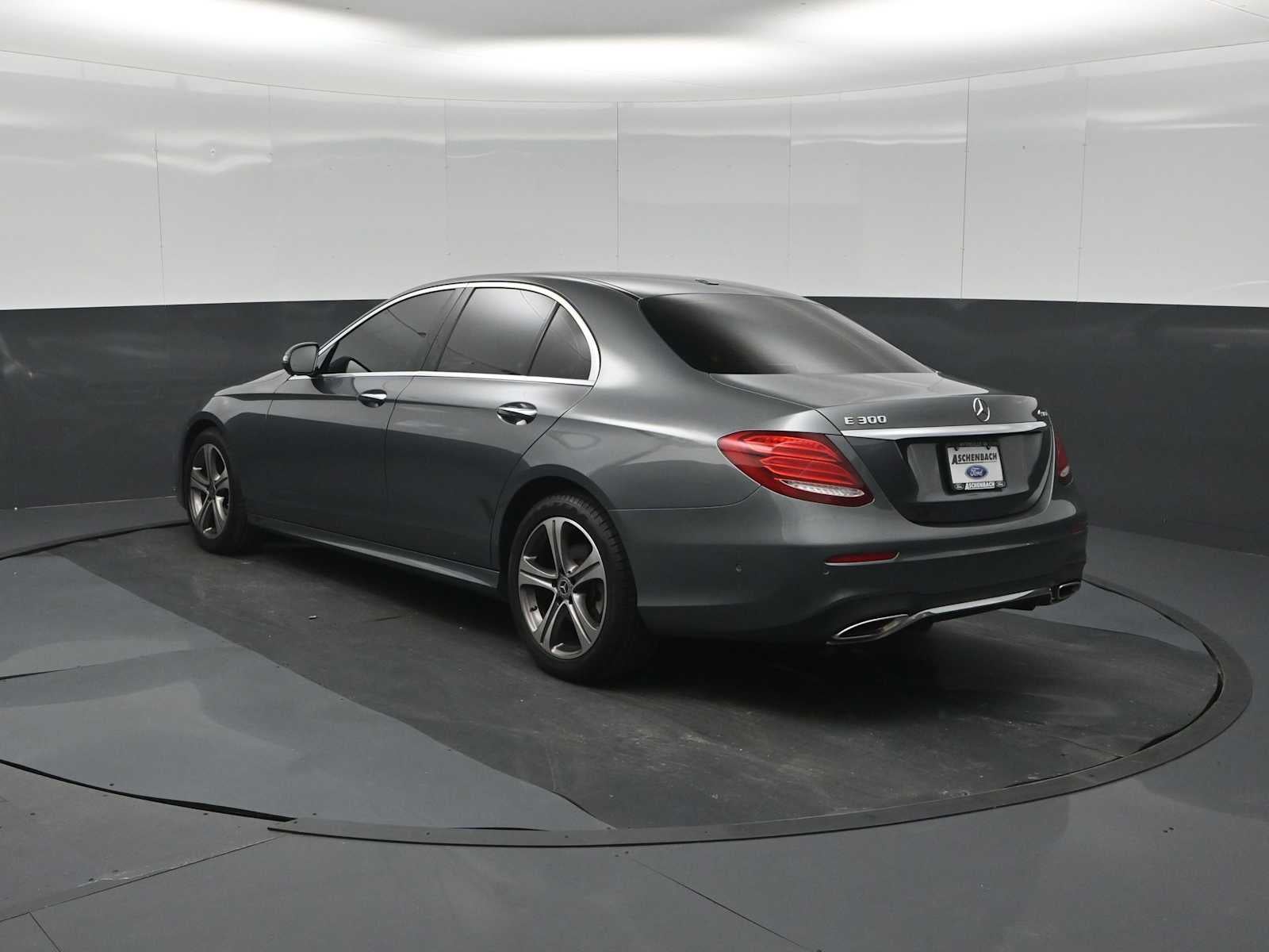 2019 Mercedes-Benz E 300 E 300