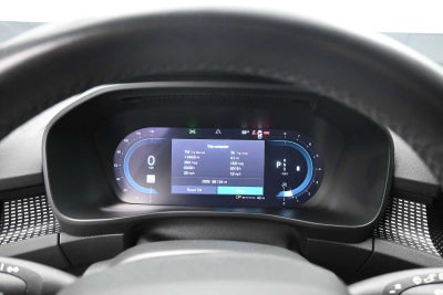 2023 Volvo XC40 Plus Dark Theme