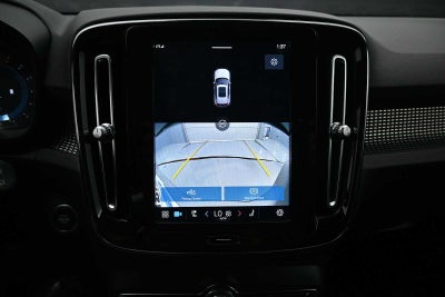 2023 Volvo XC40 Plus Dark Theme