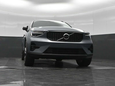 2023 Volvo XC40 Plus Dark Theme