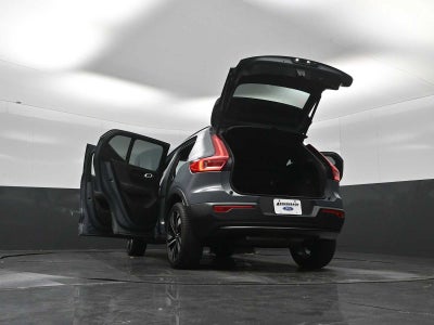 2023 Volvo XC40 Plus Dark Theme