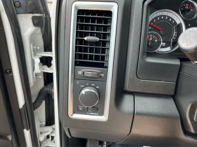2023 RAM 1500 Classic SLT Crew Cab 4x4 5'7' Box