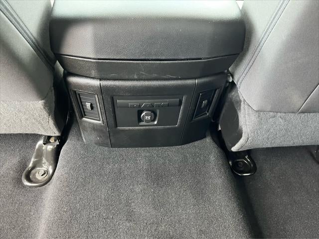 2023 RAM 1500 Classic SLT Crew Cab 4x4 5'7' Box