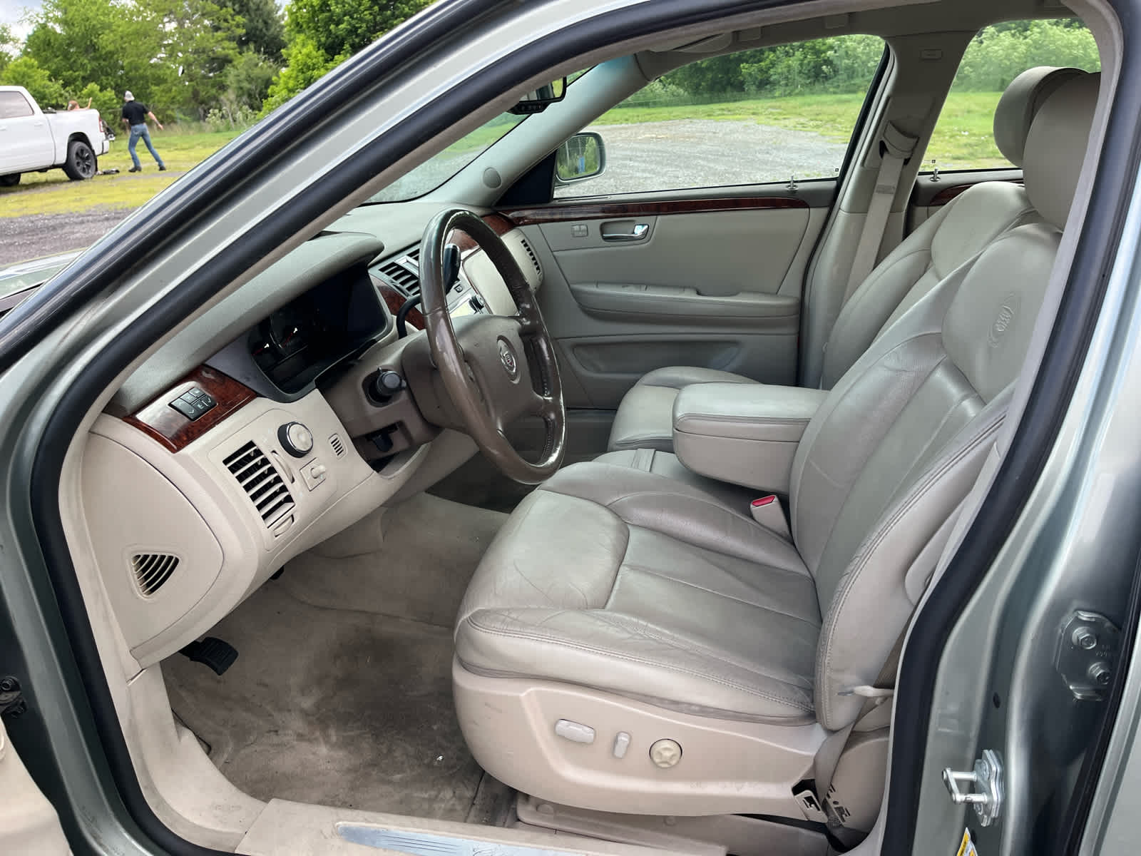 2006 Cadillac DTS Standard