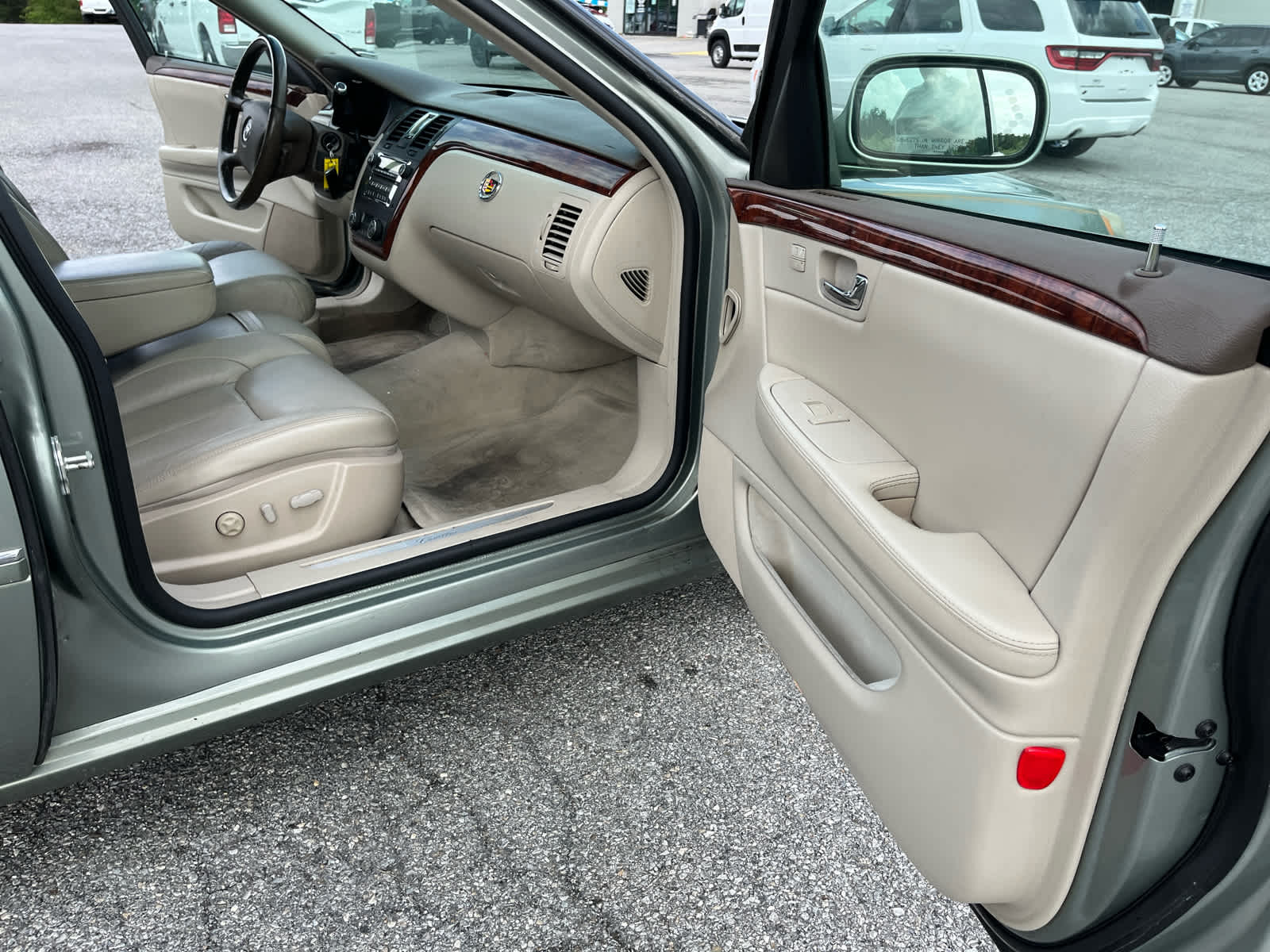 2006 Cadillac DTS Standard