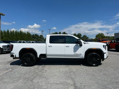 2025 GMC Sierra 2500HD 4WD Crew Cab Standard Bed AT4