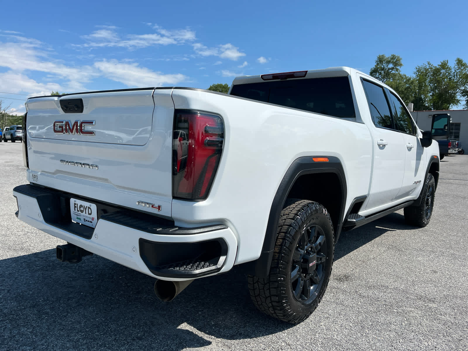 2025 GMC Sierra 2500HD 4WD Crew Cab Standard Bed AT4